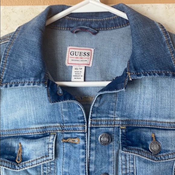 GUESS DENIM TRUCKER JACKET Size "XS" BRAND NEW - NWT - Picture 6 of 11